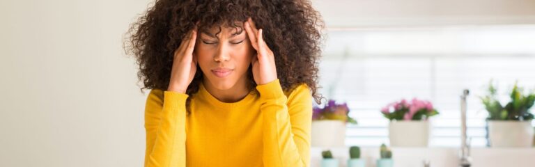 A Fitoterapia canabinoide pode ser sua aliada para tratar as crises de enxaqueca.